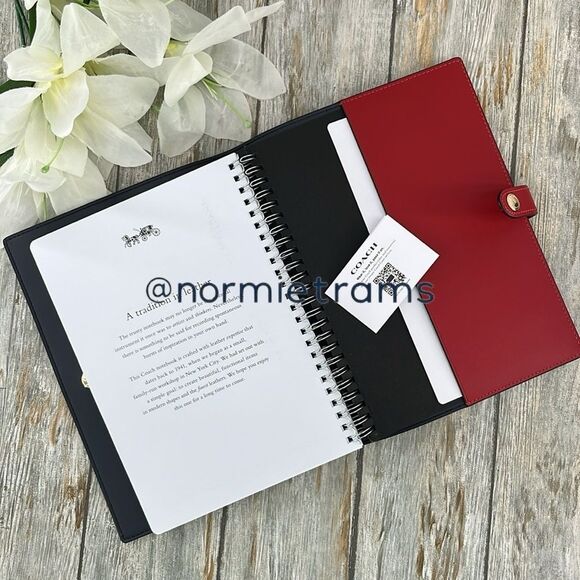 Coach Varsity Notebook & Pencil Case In Signature Canvas With Coach Graphic - Picture 7 of 11